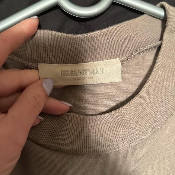 🩶FOG essentials tee🩶 - Picture 3 of 4